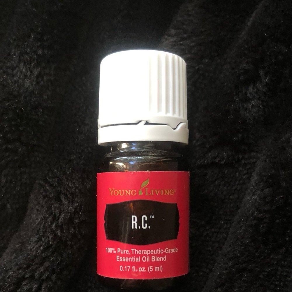 R.C. 5 ml Essential oil - blend of cypress, spruce, 3 types of eucalyptus oils.